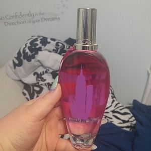Escada perfume