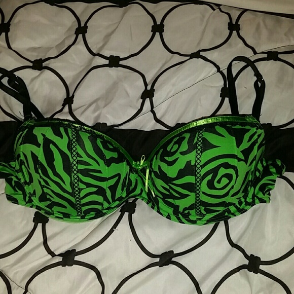 BNWOT Candie's 36C Push-up