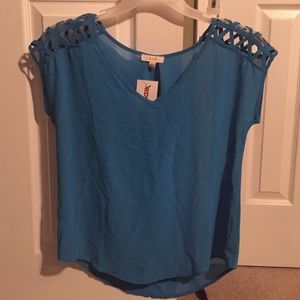 Blue shirt with beautiful sleeves