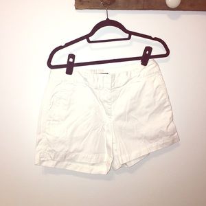 White vineyard vines shorts