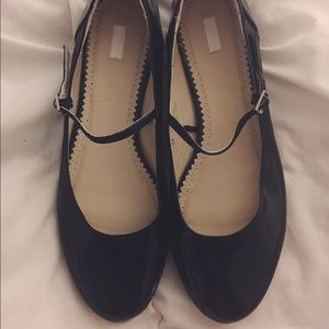 Urban Outfitters black Mary Jane flats size 9