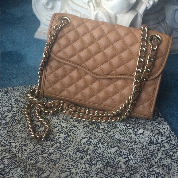 Mini affair, tan.