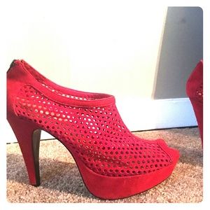 Steve Madden Hawkins Open Toe Pump