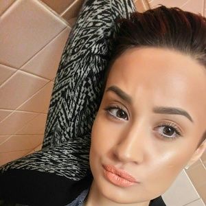 Meet your Posher, Cierra