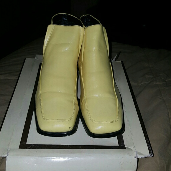 Lite Yellow Booties