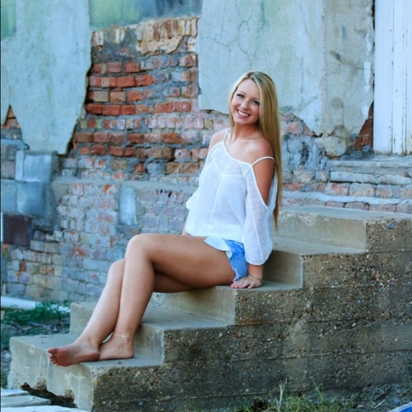 Meet your Posher, Baylie - Picture 2 of 2