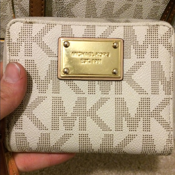 Sold !! - Picture 2 of 4