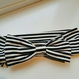 Retro-inspired Black & White Stripped Bow Headband