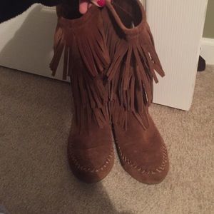 Brown fringe moccasin boots