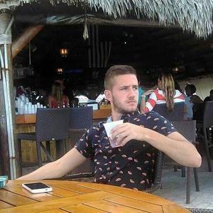 Meet your Posher, Cody