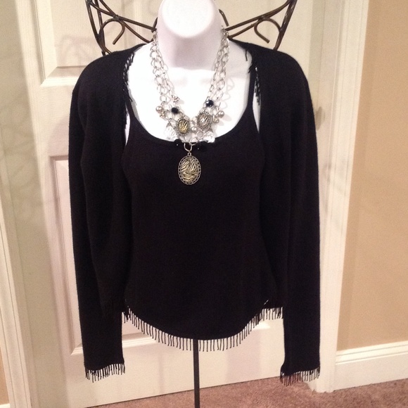 NECKLESS WITH MATCHING EAR RINGS - Picture 2 of 4