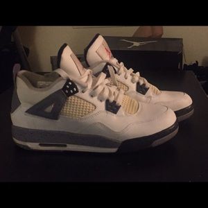 Nike Air Jordan Cement 4