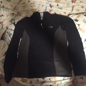 Women's North Face pullover
