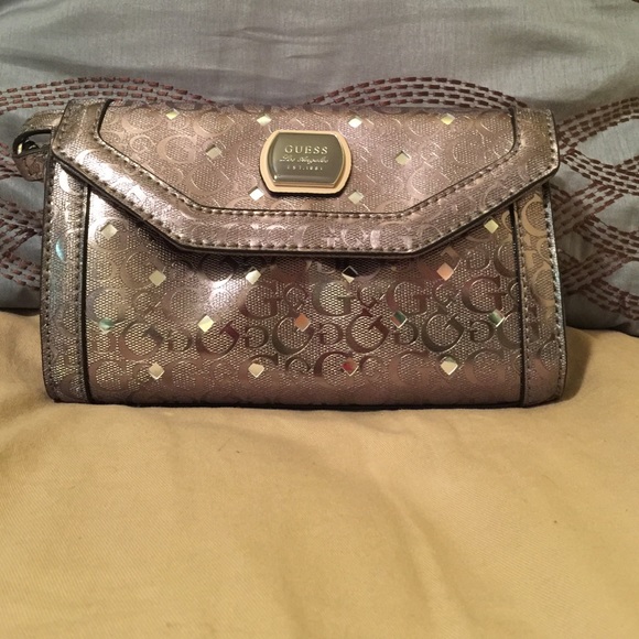 NWOT Guess Clutch