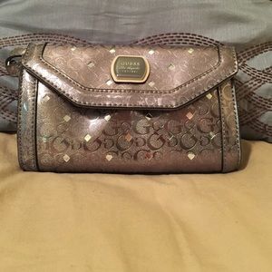 NWOT Guess Clutch