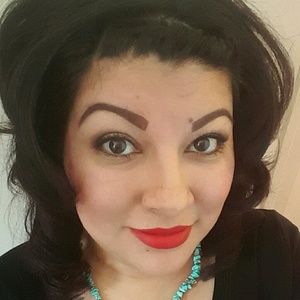 Meet your Posher, Steffanee