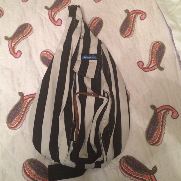 NWOT KAVU BAG