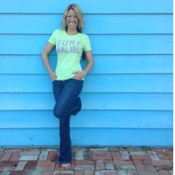 HURLEY Green Surf Malibu Women’s Tee - Picture 2 of 8