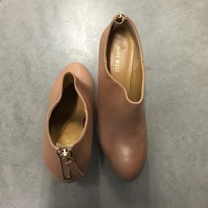 Nude shoes by Nine West