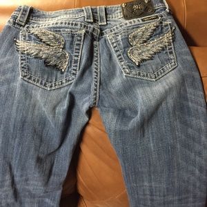 Beautiful Size 30 Miss Me jeans.   Make an offer!