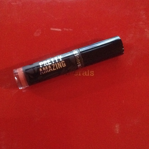 Discontinued BareMinerals Pretty Amazing Lip Color
