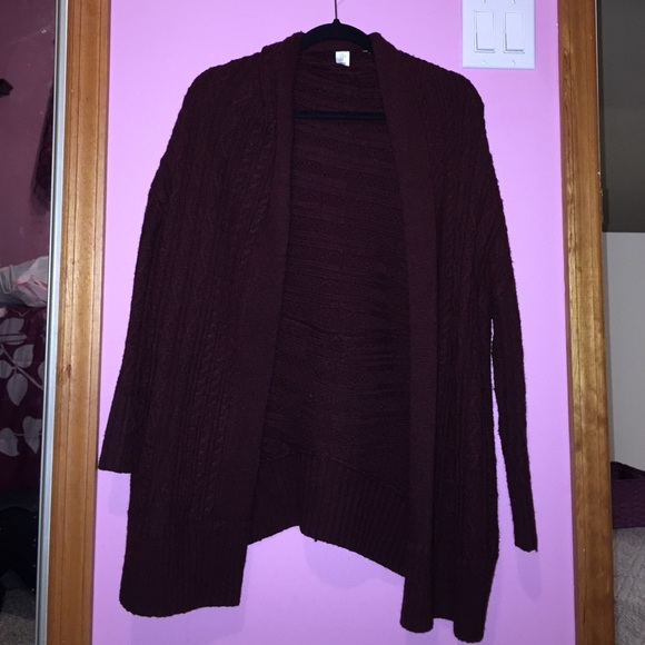 Red max studio cardigan. Size large