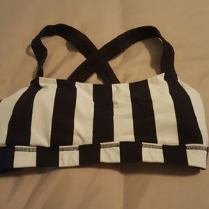 Lululemon sports bra 8.