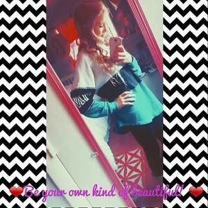 Meet your Posher, Brook