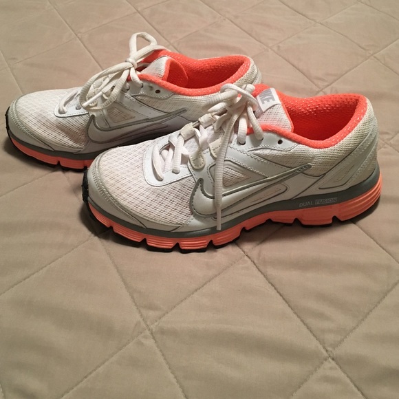 Nike tennis shoes