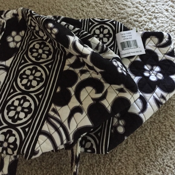 💜NWT💜 Vera Bradley large 22" duffel