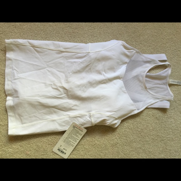 Authentic Lululemon Running in the city tank sz  6