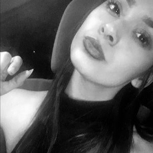 Meet your Posher, Lizzie