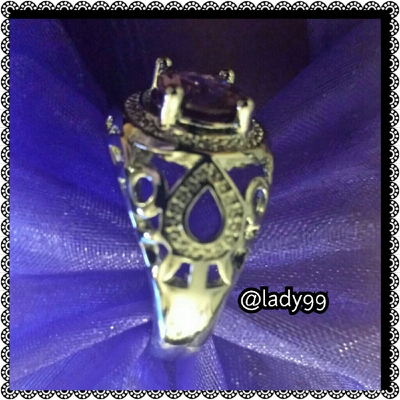 Ring - Picture 3 of 3