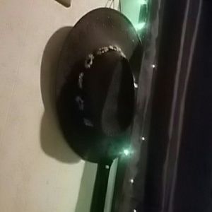 Meet your Posher, Casey