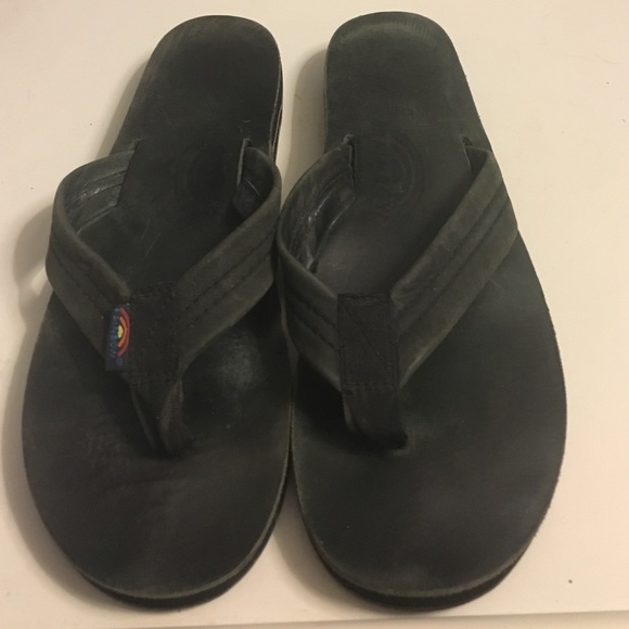 Good condition, dark gray rainbows