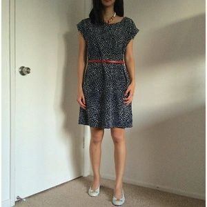 ⭐️HP⭐️ Gap Navy Printed Shift Dress