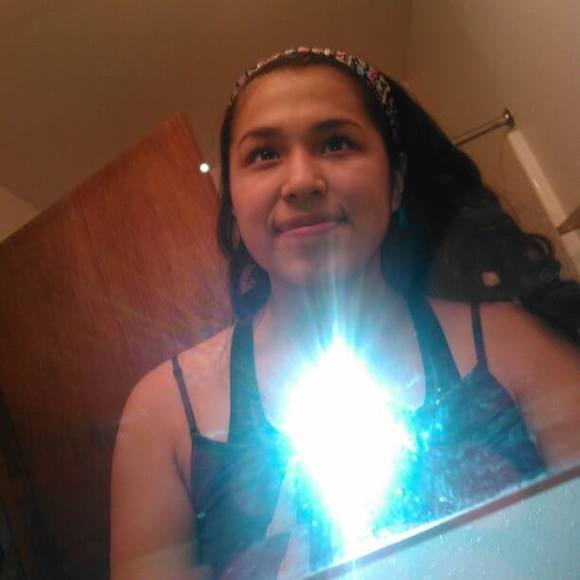 Meet your Posher, Larissa - Picture 1 of 1