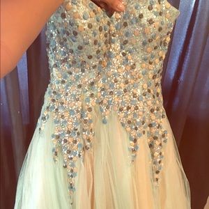 Homecoming/prom dress w/earring