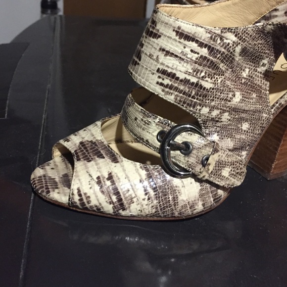 Snakeskin like high heels - Picture 2 of 3