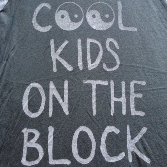 Brandy Melville Shirt - Picture 2 of 4