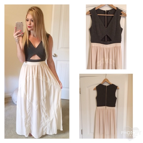 ⛔️SOLD⛔️ Lulu's Maxi Dress - Picture 2 of 3