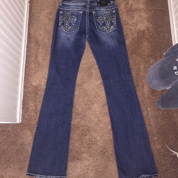 Boot cut Miss Me jeans  (inseam 34)