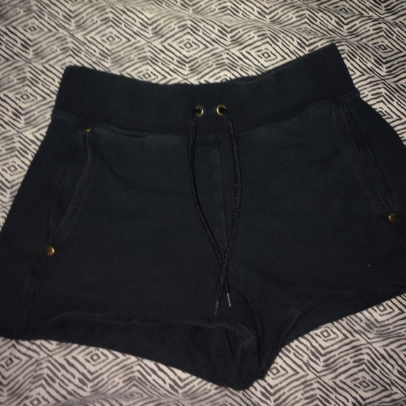 Shorts - Picture 1 of 3