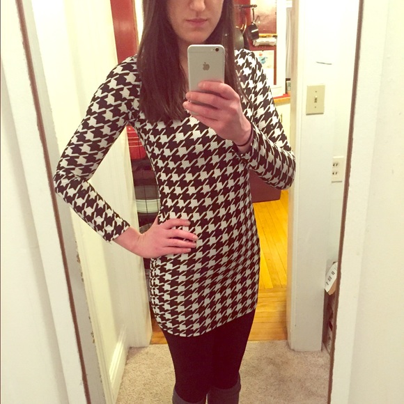 Long sleeve houndstooth dress, size xs