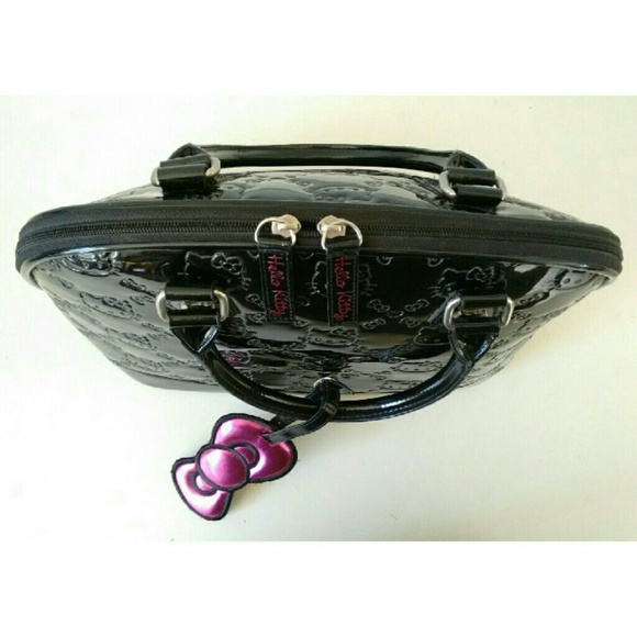 Hello Kitty Embossed Patent Bag - Picture 3 of 4
