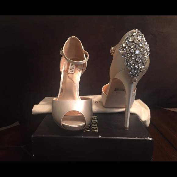 Badgley Mischka wedding shoes