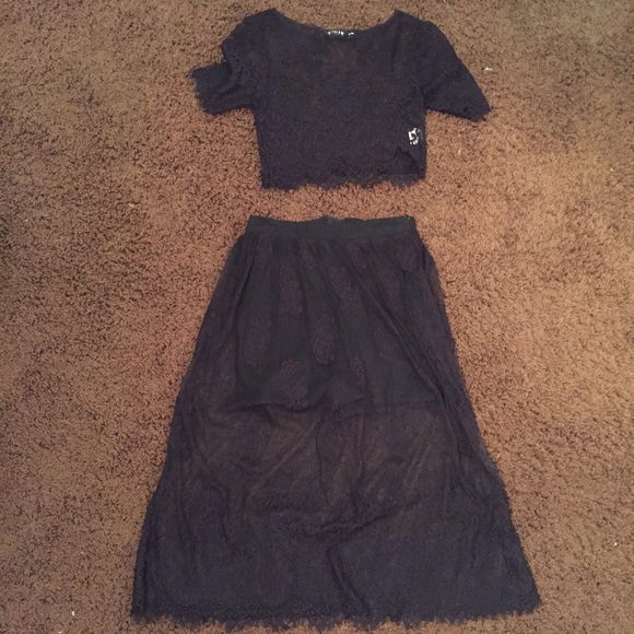 Beautiful lace top & skirt 🎬