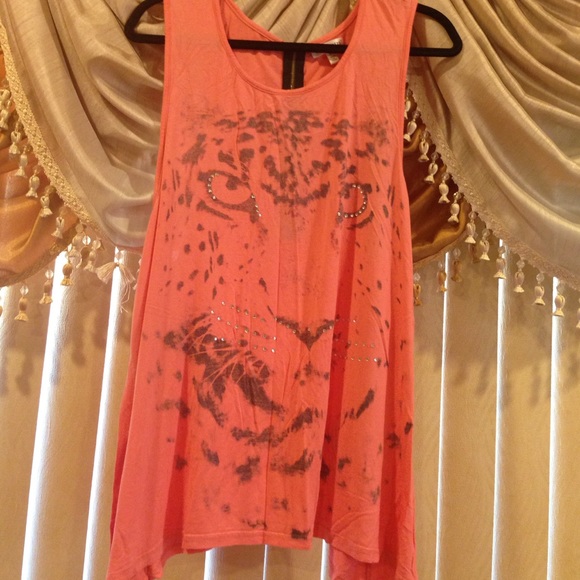 Zipper back pink cheetah top
