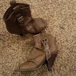 Open toed cowgirl boots