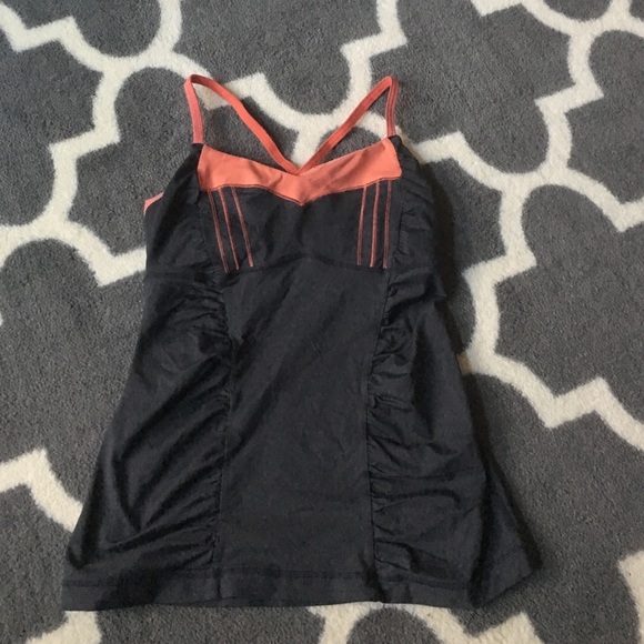 Lululemon workout tank